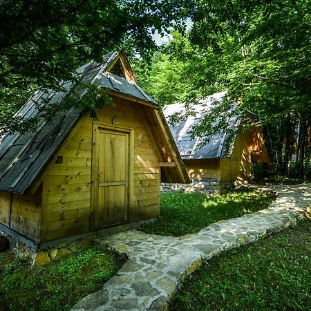 Camp Divlja Rijeka Ξενοδοχείο Hum Εξωτερικό φωτογραφία