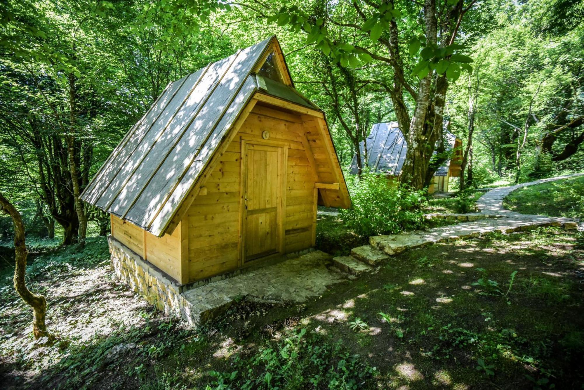 Camp Divlja Rijeka Ξενοδοχείο Hum Εξωτερικό φωτογραφία