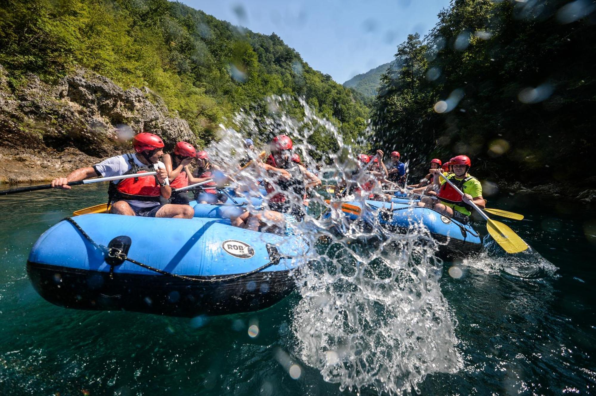 Camp Divlja Rijeka Ξενοδοχείο Hum Εξωτερικό φωτογραφία