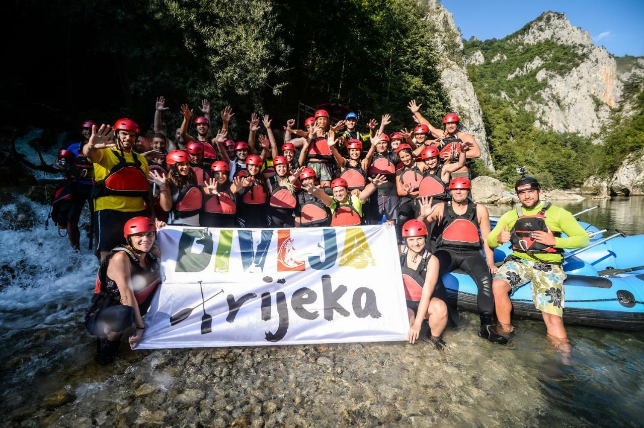 Camp Divlja Rijeka Ξενοδοχείο Hum Εξωτερικό φωτογραφία